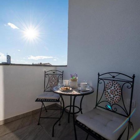 Apartment Kona - Free Parking & Self Check-In Ivanja Reka エクステリア 写真