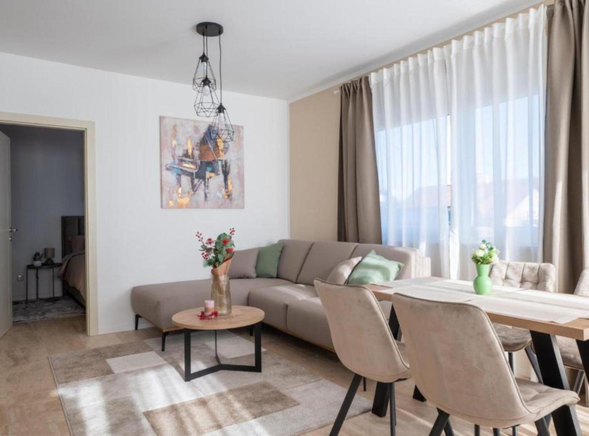 Apartment Kona - Free Parking & Self Check-In Ivanja Reka エクステリア 写真
