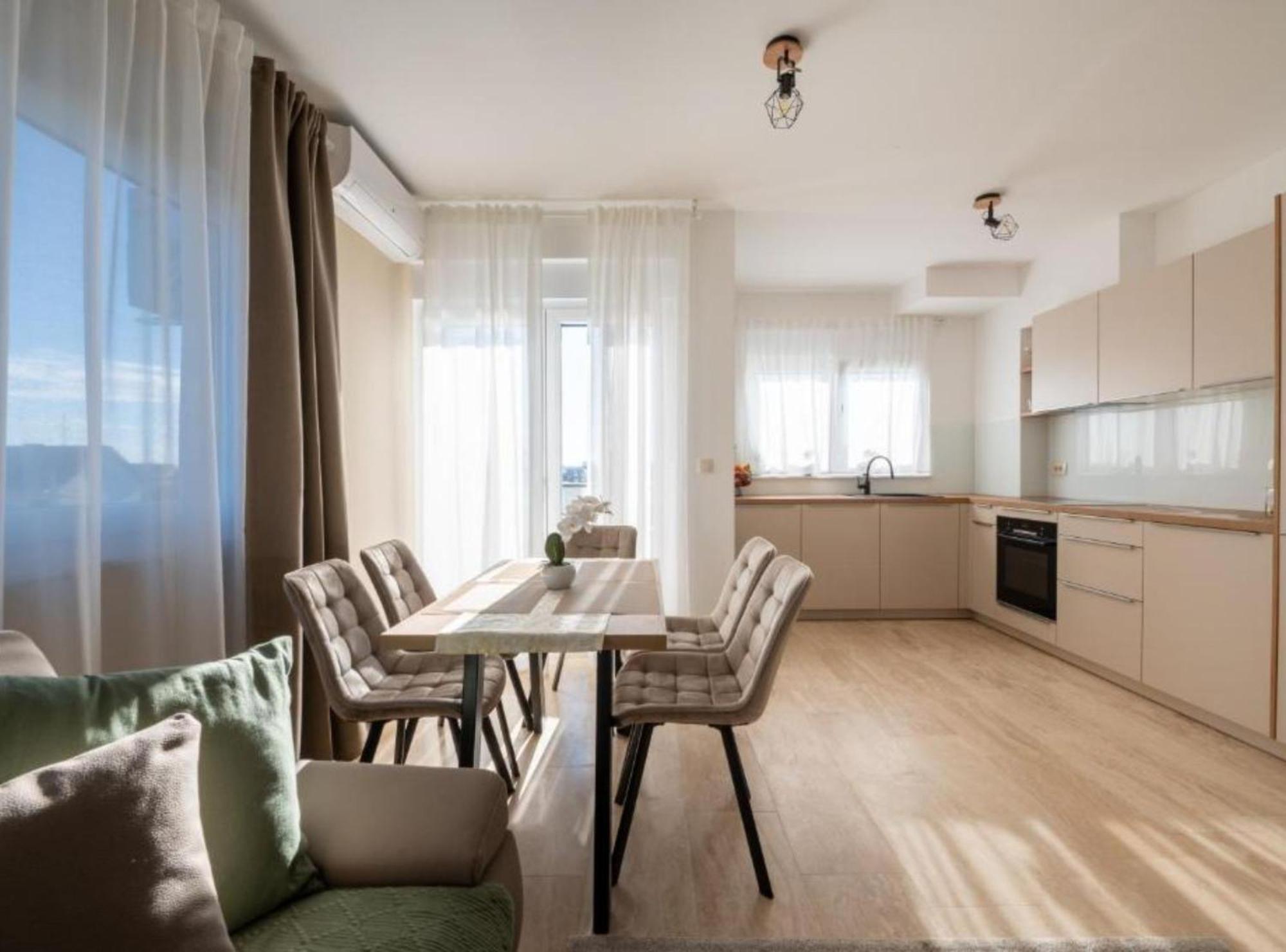 Apartment Kona - Free Parking & Self Check-In Ivanja Reka エクステリア 写真